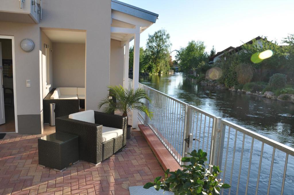 Gaestehaus Am Bach รูสท์ ภายนอก รูปภาพ